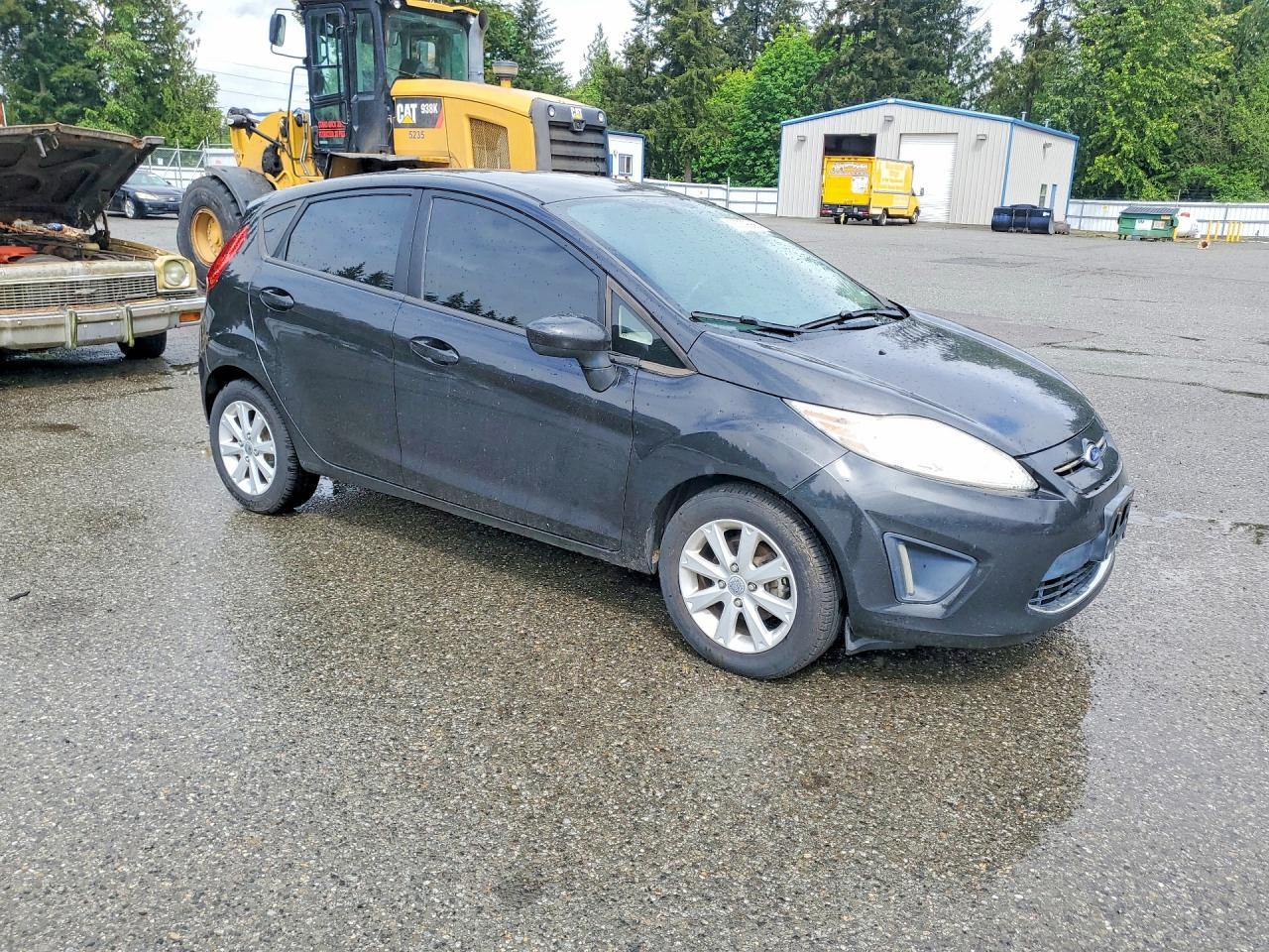 2011 Ford Fiesta Se - Фото 4