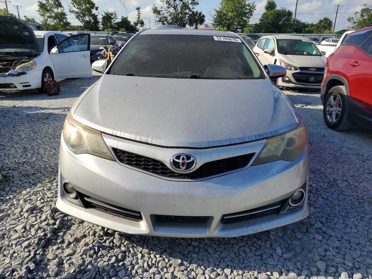 2012 Toyota Camry - Фото 5