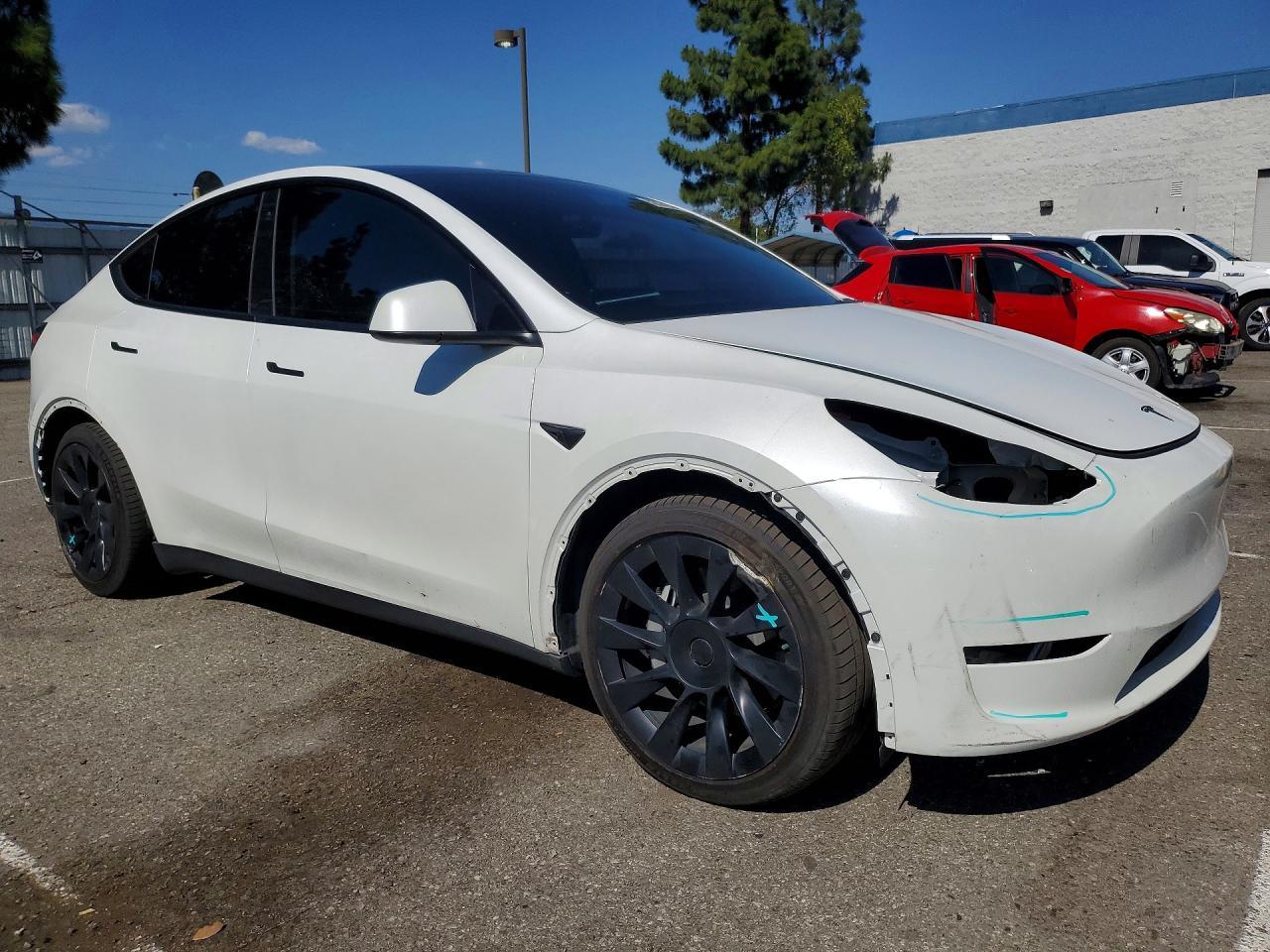 2023 Tesla Model Y - Фото 4