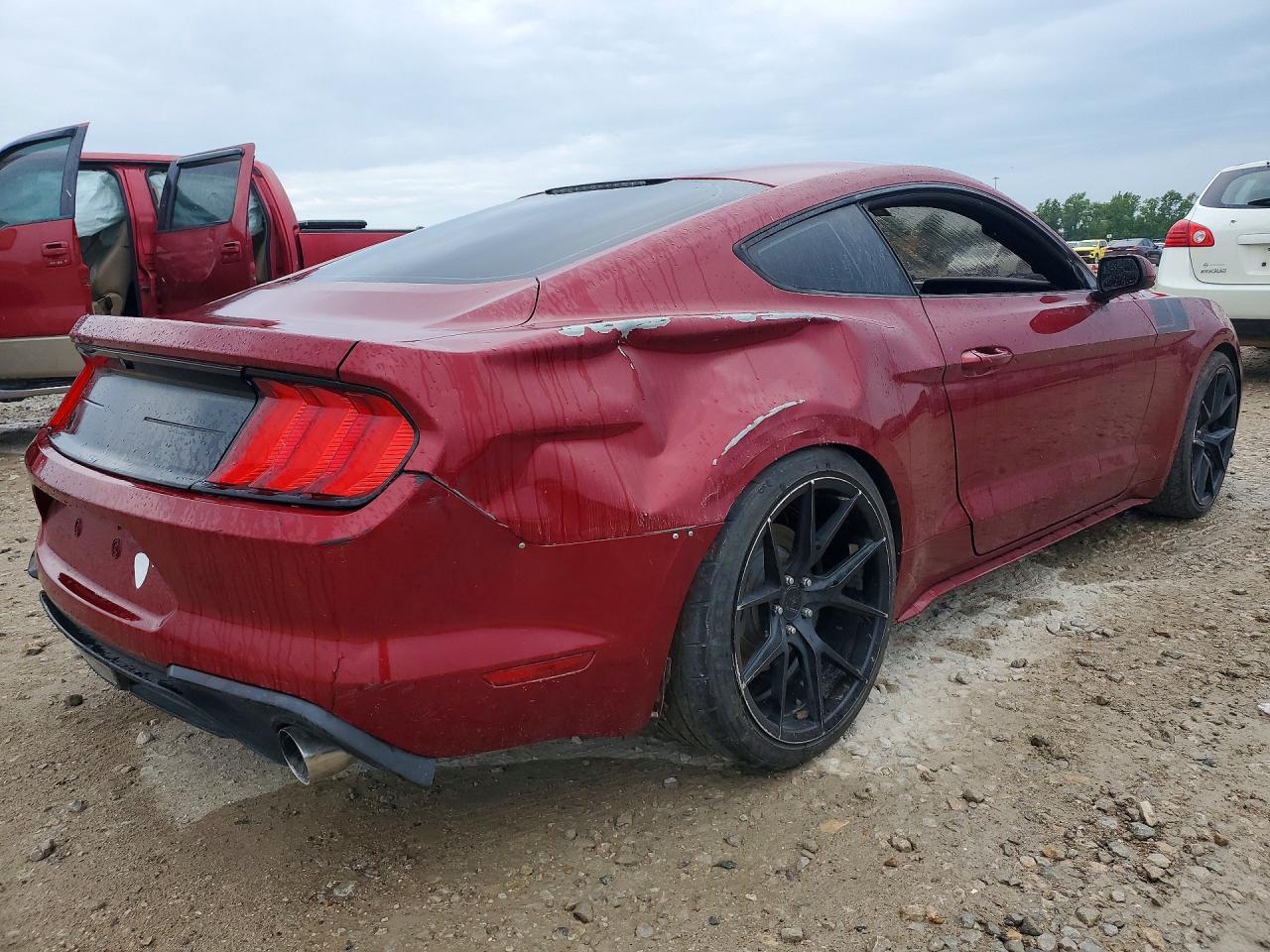 2018 Ford Mustang - Фото 3