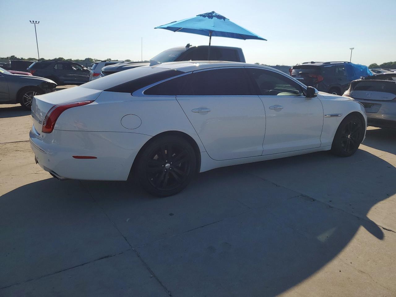 2015 Jaguar Xjl Portfolio - Image 3