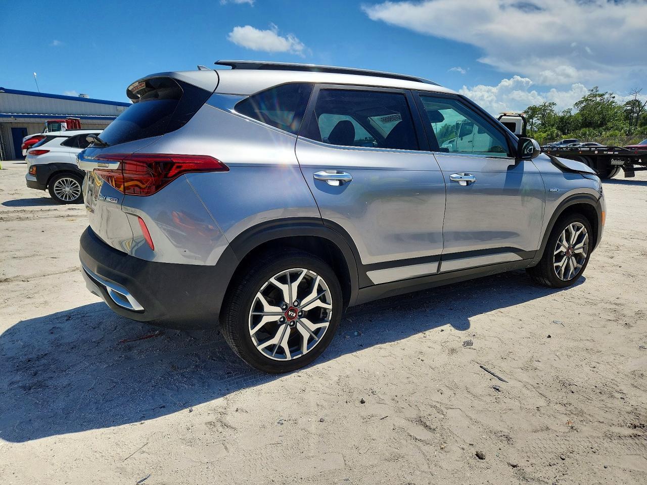 2021 Kia Seltos Sx - Фото 3