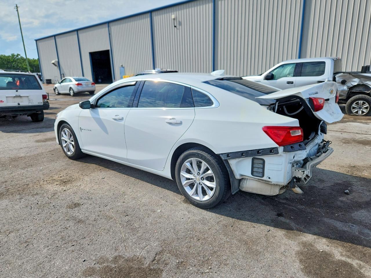 2023 Chevrolet Malibu Lt - Фото 2