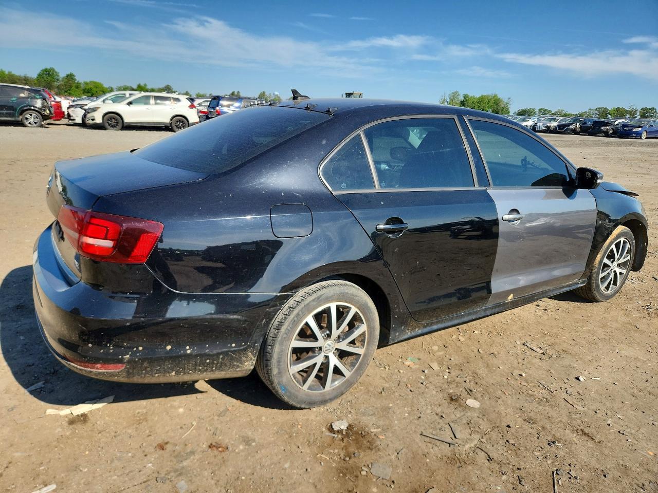 2016 Volkswagen Jetta Se - Image 3