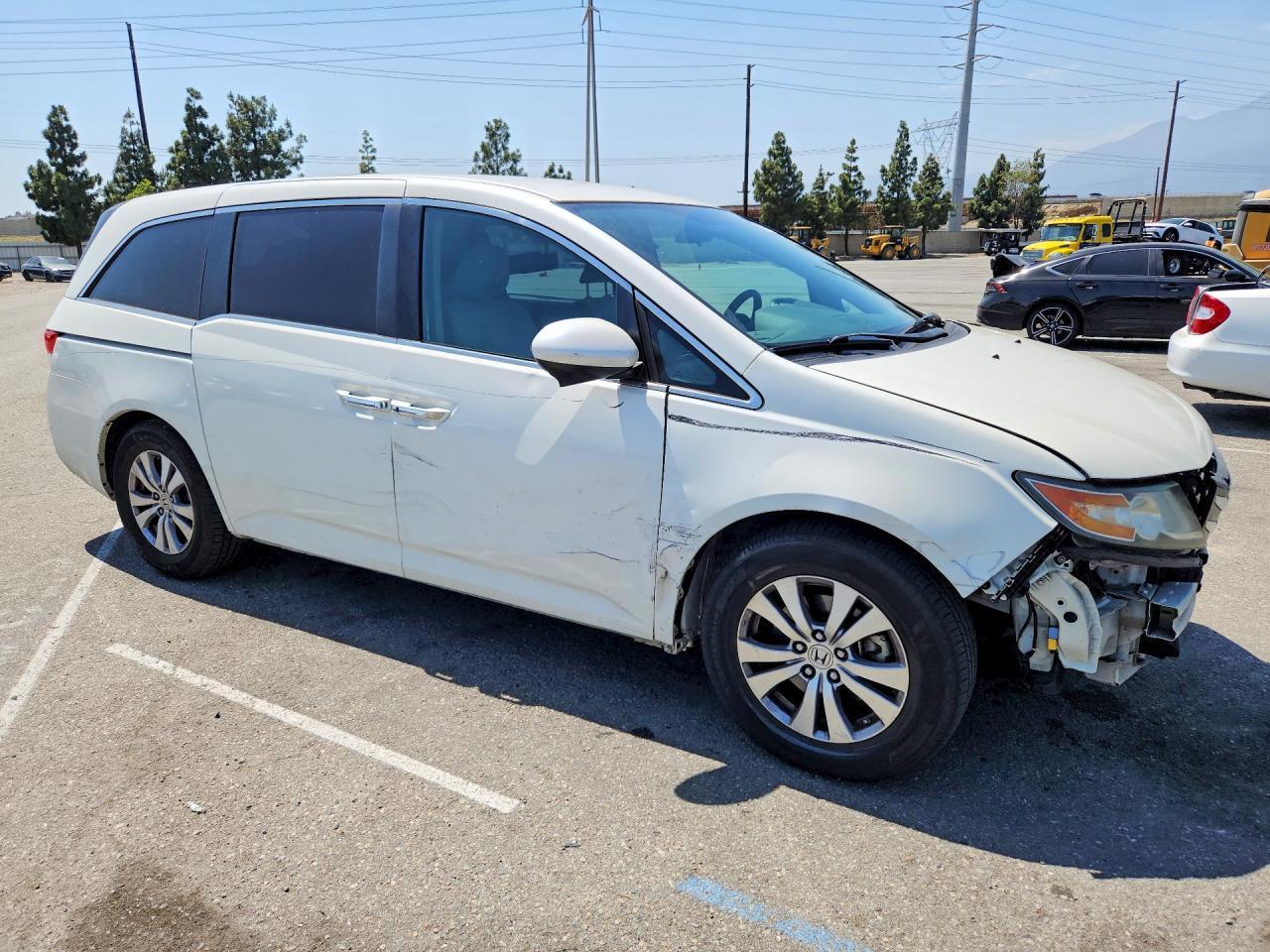 2016 Honda Odyssey Se - Фото 4