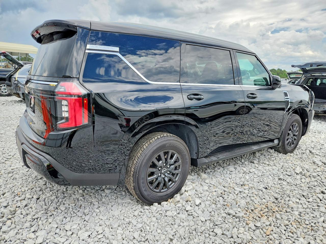 2026 Nissan Armada Sv - Image 3