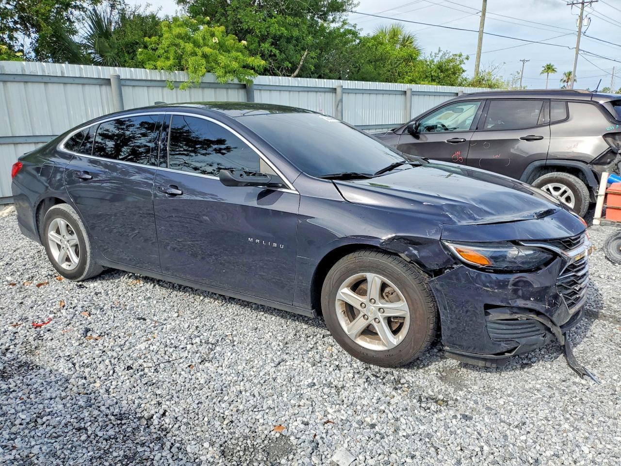 2023 Chevrolet Malibu Ls - Фото 4