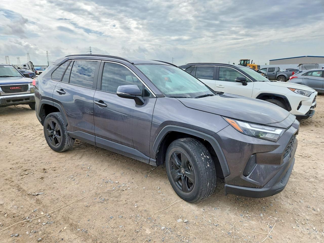 2024 Toyota Rav4 Xle - Image 4