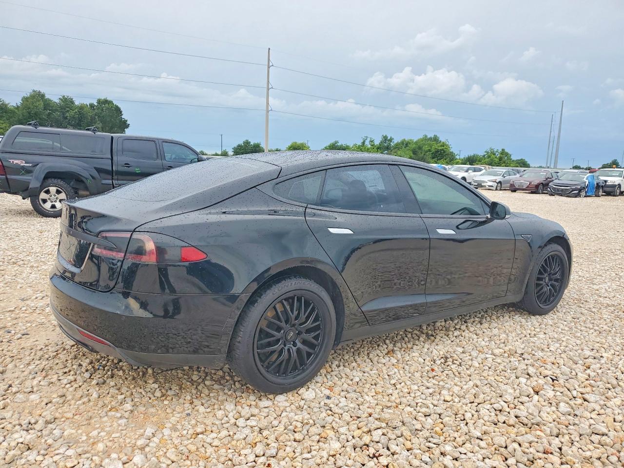 2014 Tesla Model S - Image 3