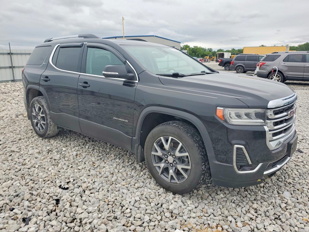 2023 GMC Acadia Slt - Image 4