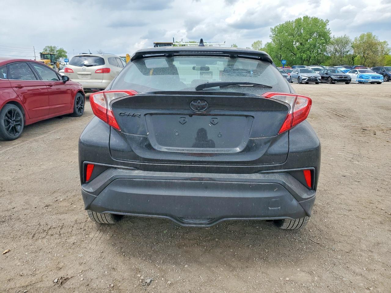 2020 Toyota C-Hr Le - Image 6