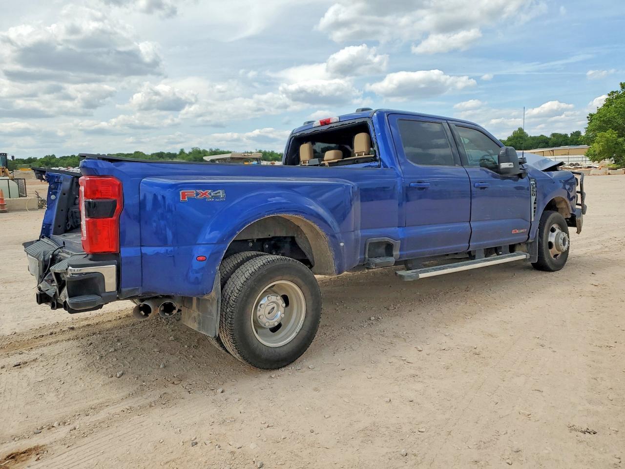 2026 Ford F350 Super Duty - Image 3