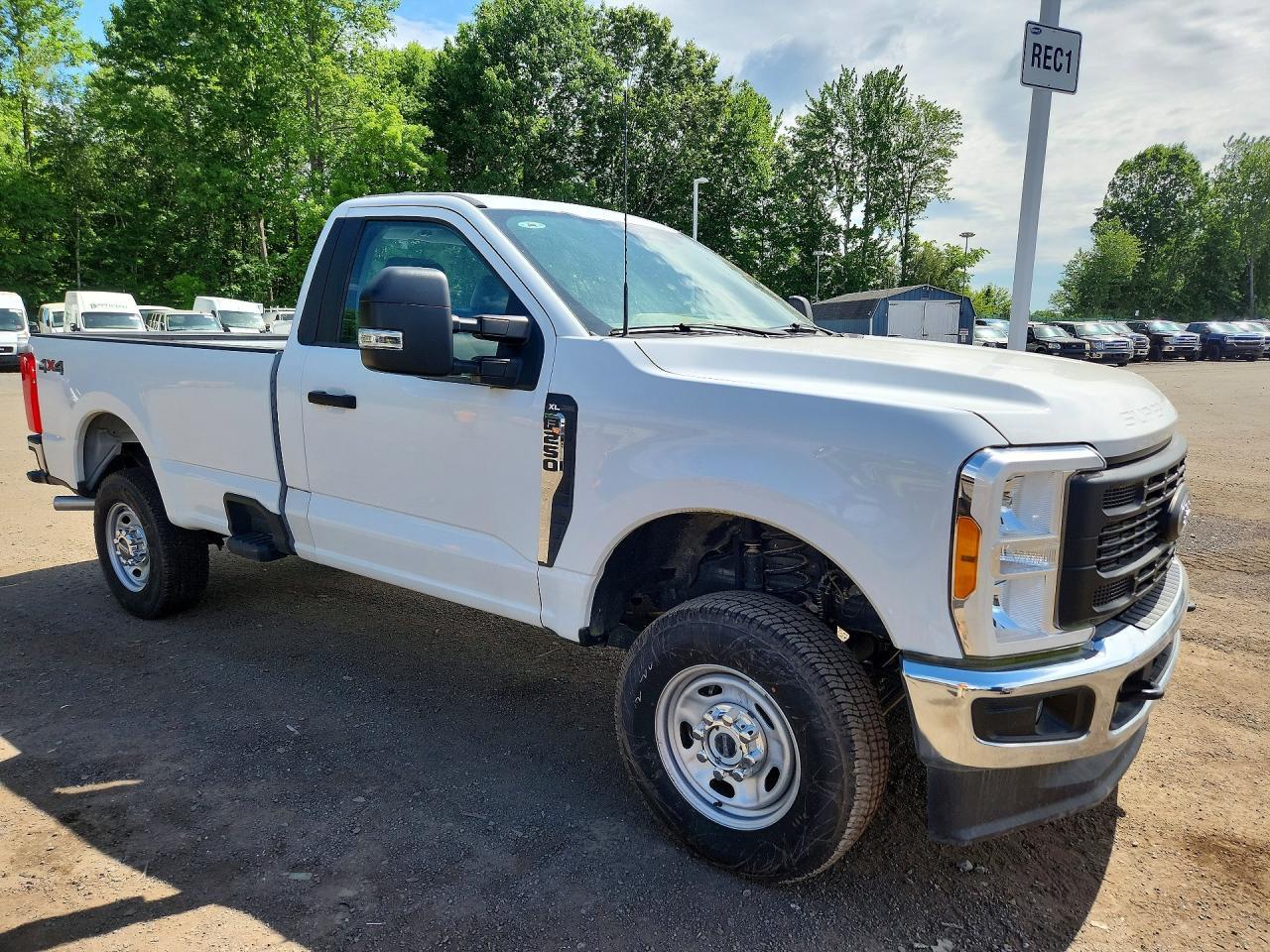 2023 Ford F250 Super Duty - Image 4