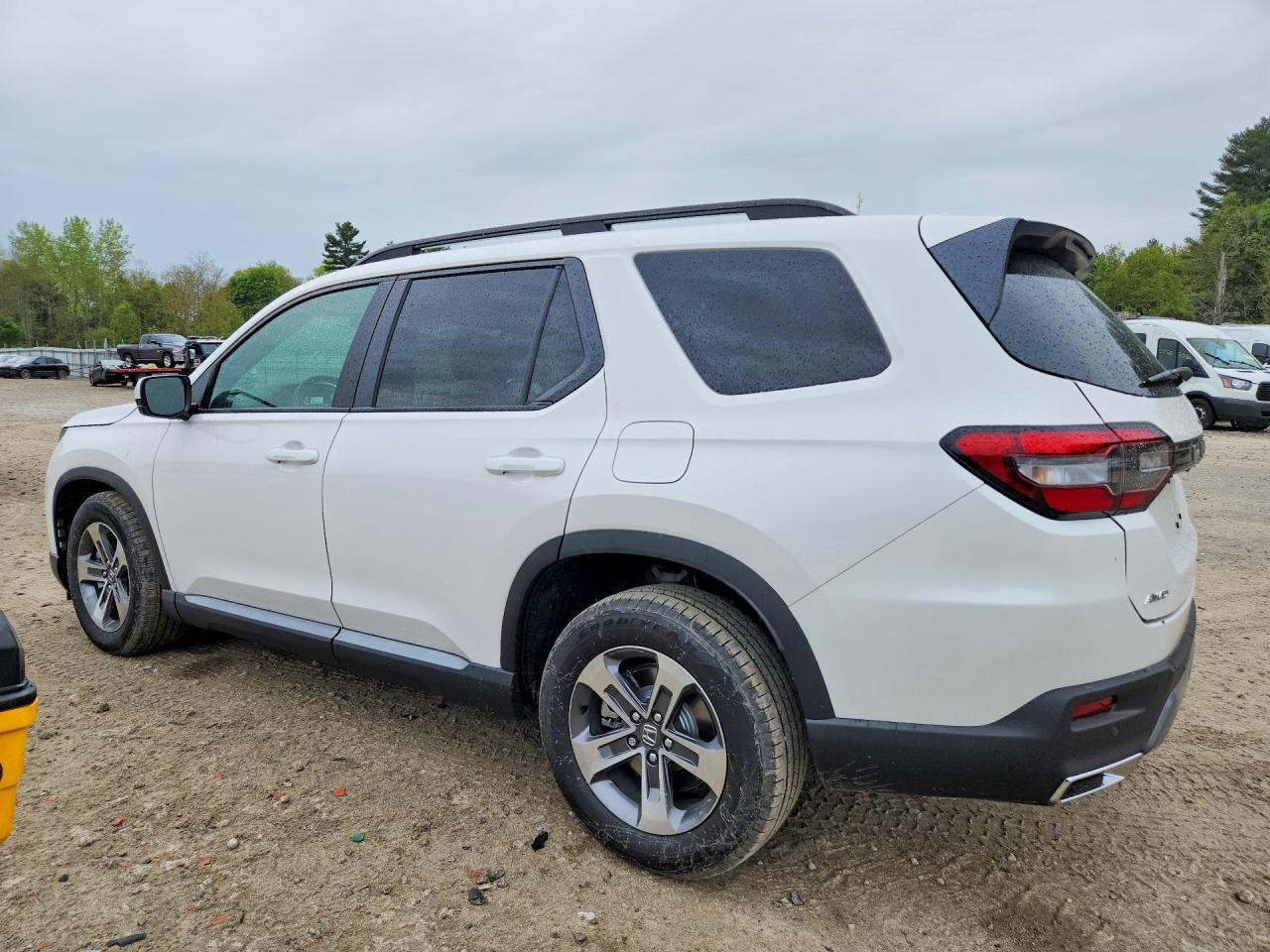 2026 Honda Pilot Exl - Image 2