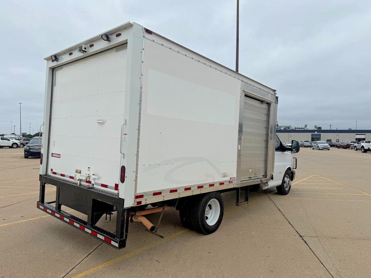 2020 Chevrolet Express G3500 - Фото 4