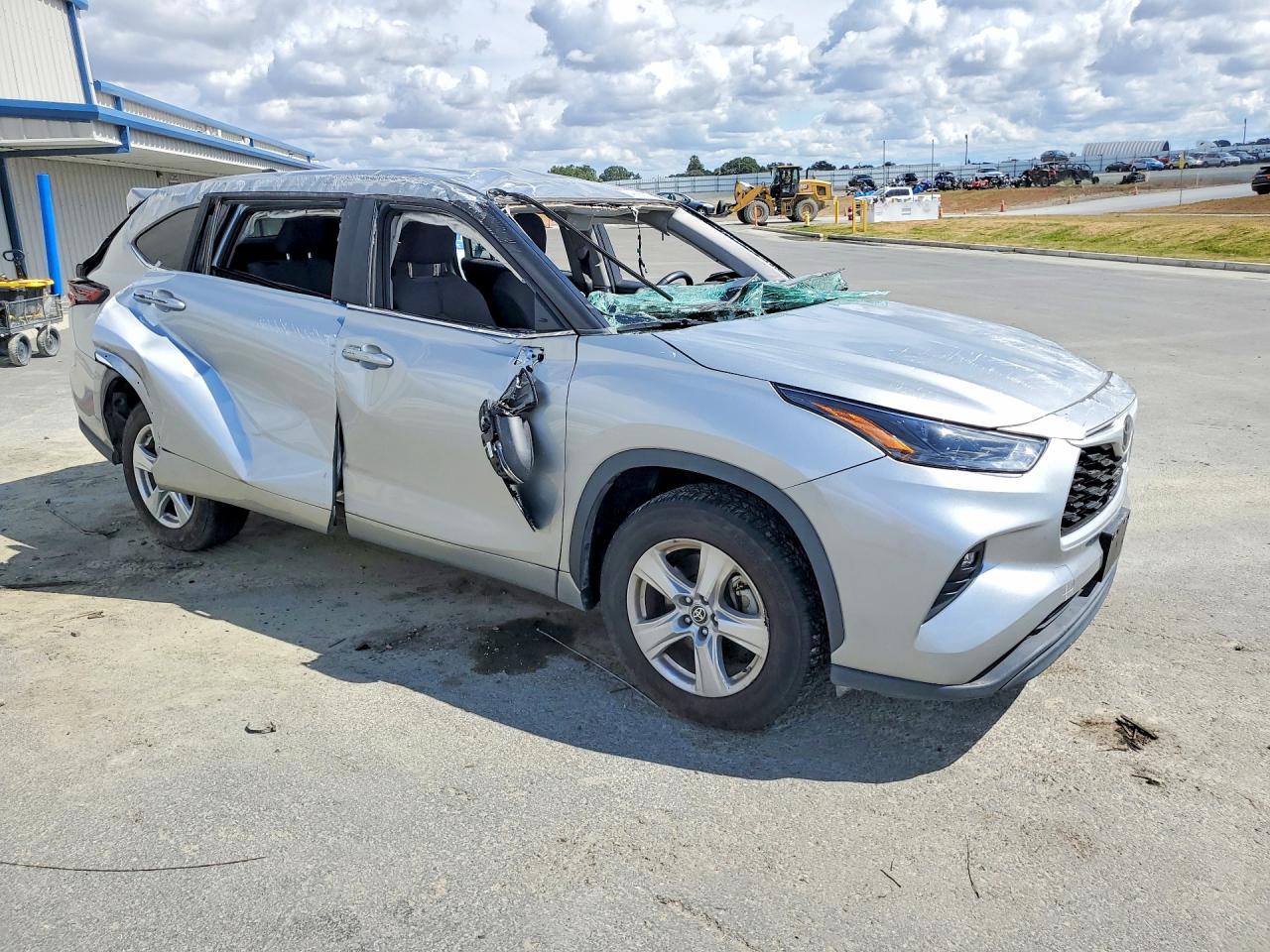 2024 Toyota Highlander Le - Фото 4