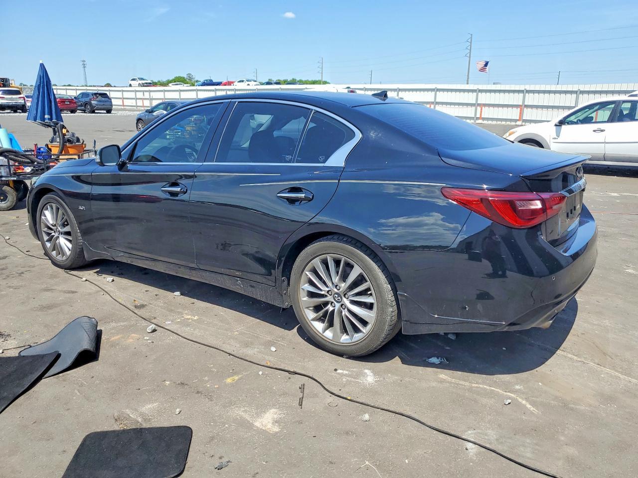 2018 Infiniti Q50 3.0T Luxe - Image 2