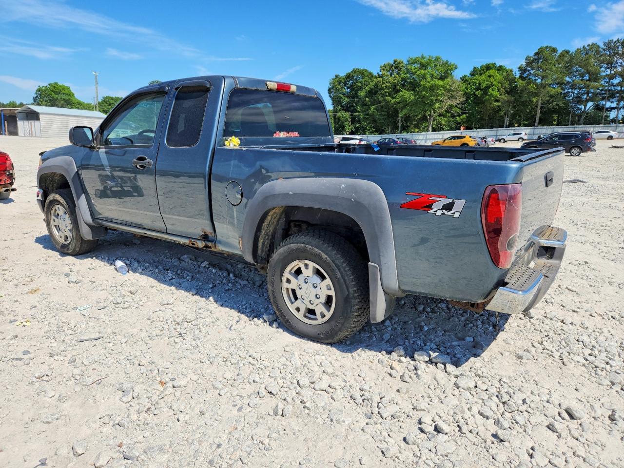2007 Chevrolet Colorado - Image 2