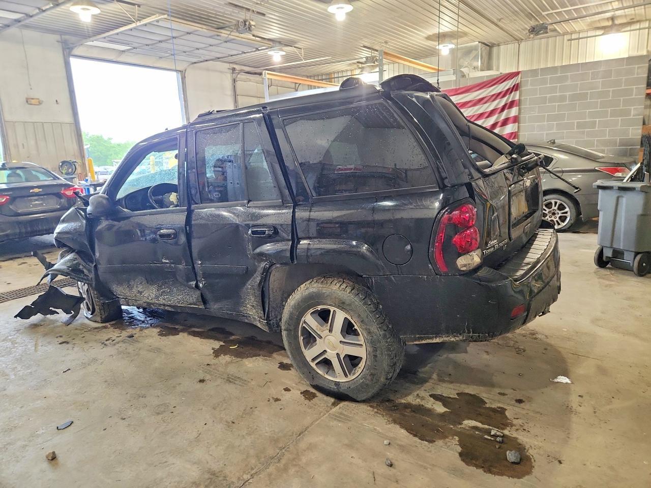 2007 Chevrolet Trailblazer Ls - Image 2