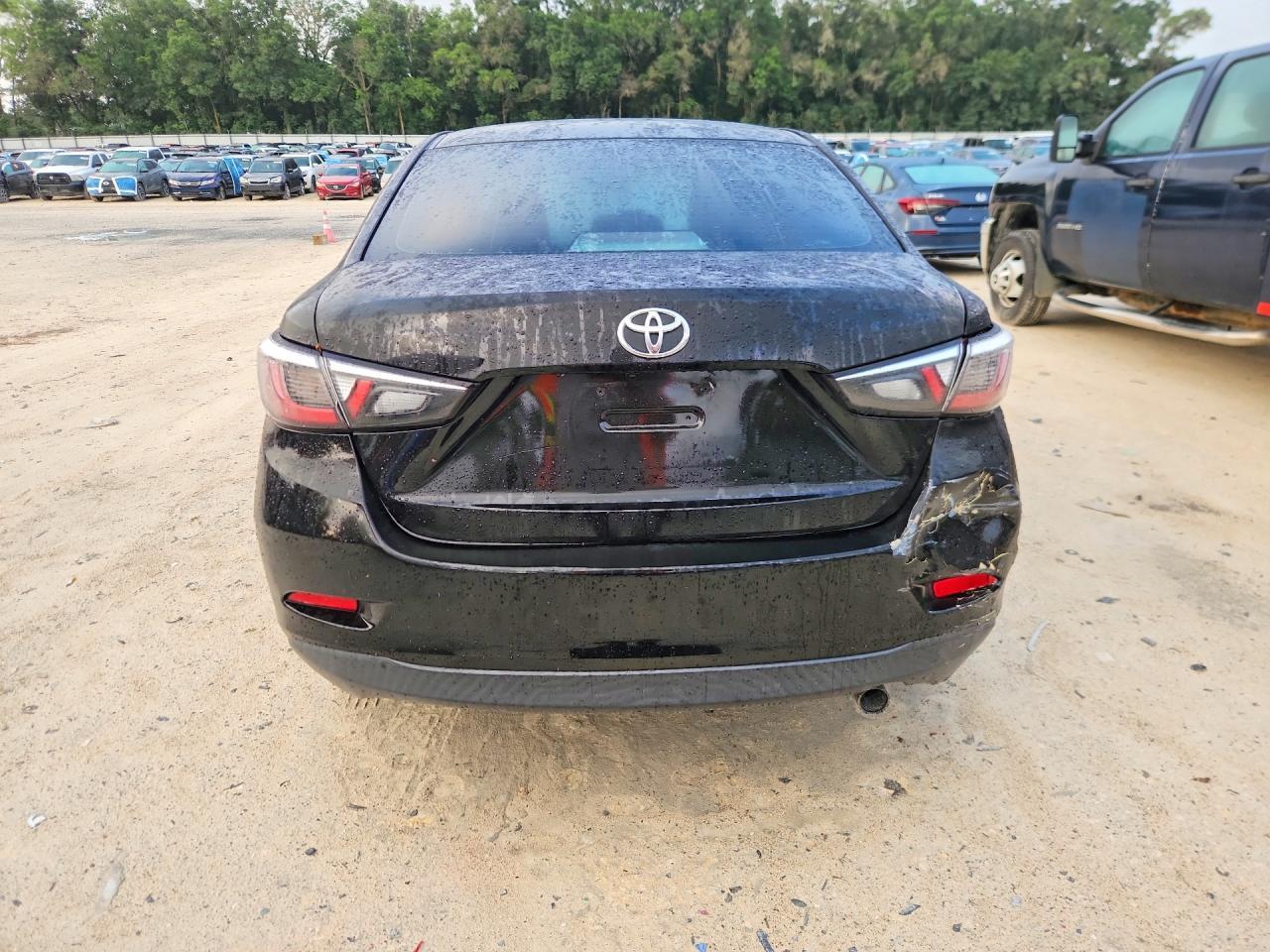 2017 Toyota Yaris Ia Base - Image 6