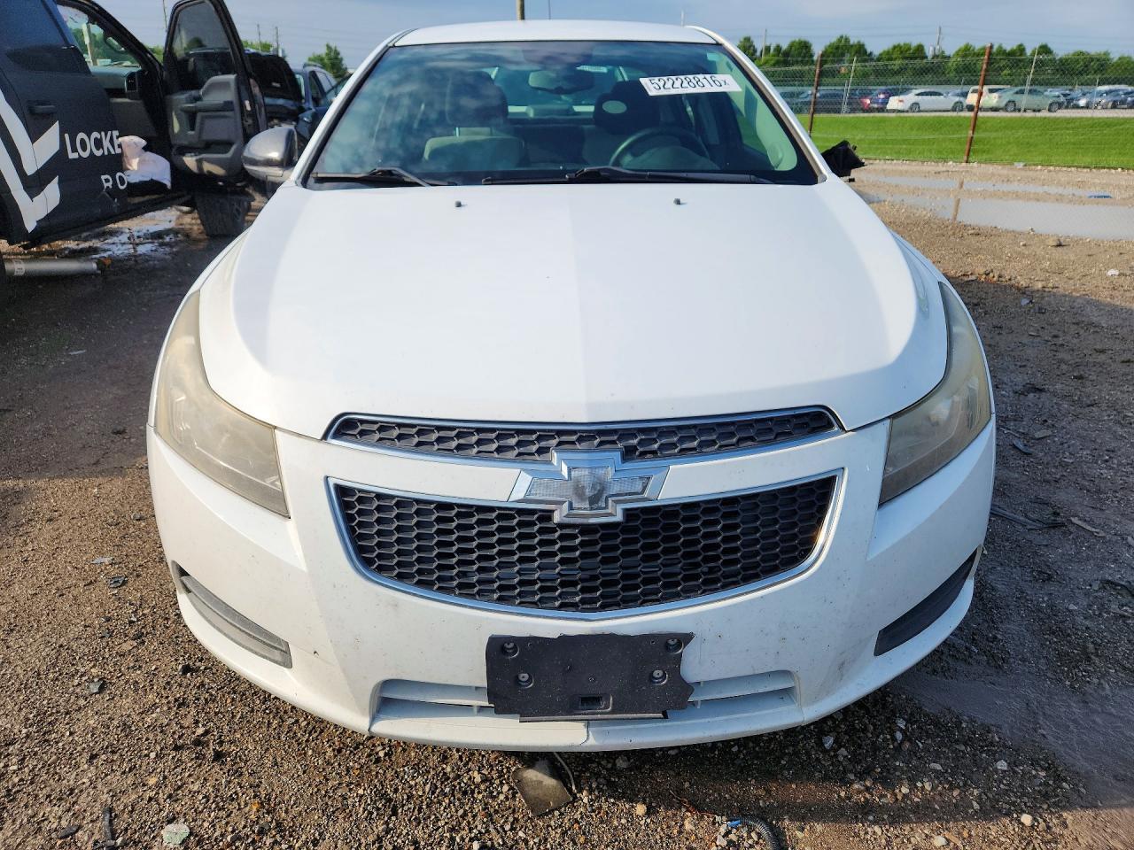 2014 Chevrolet Cruze Ls - Image 5
