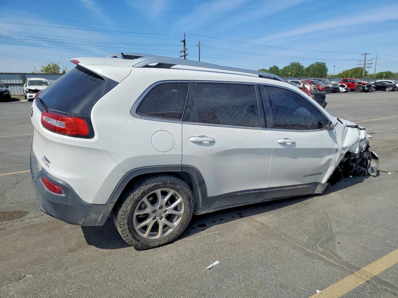 2015 Jeep Cherokee - Фото 3