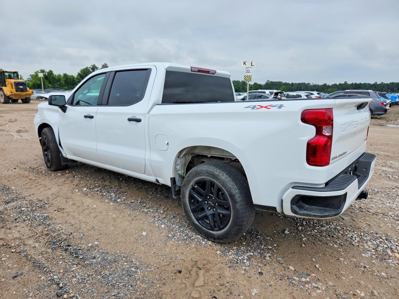 2025 Chevrolet Silverado K1500 Custom - Фото 2