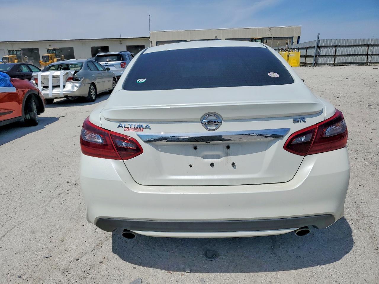 2018 Nissan Altima 2.5 Sr - Image 6