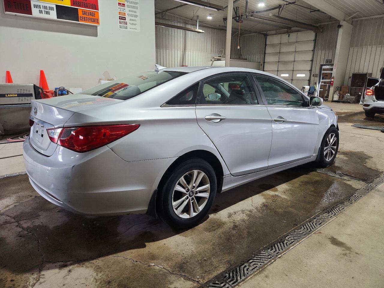 2012 Hyundai Sonata Gls - Фото 3