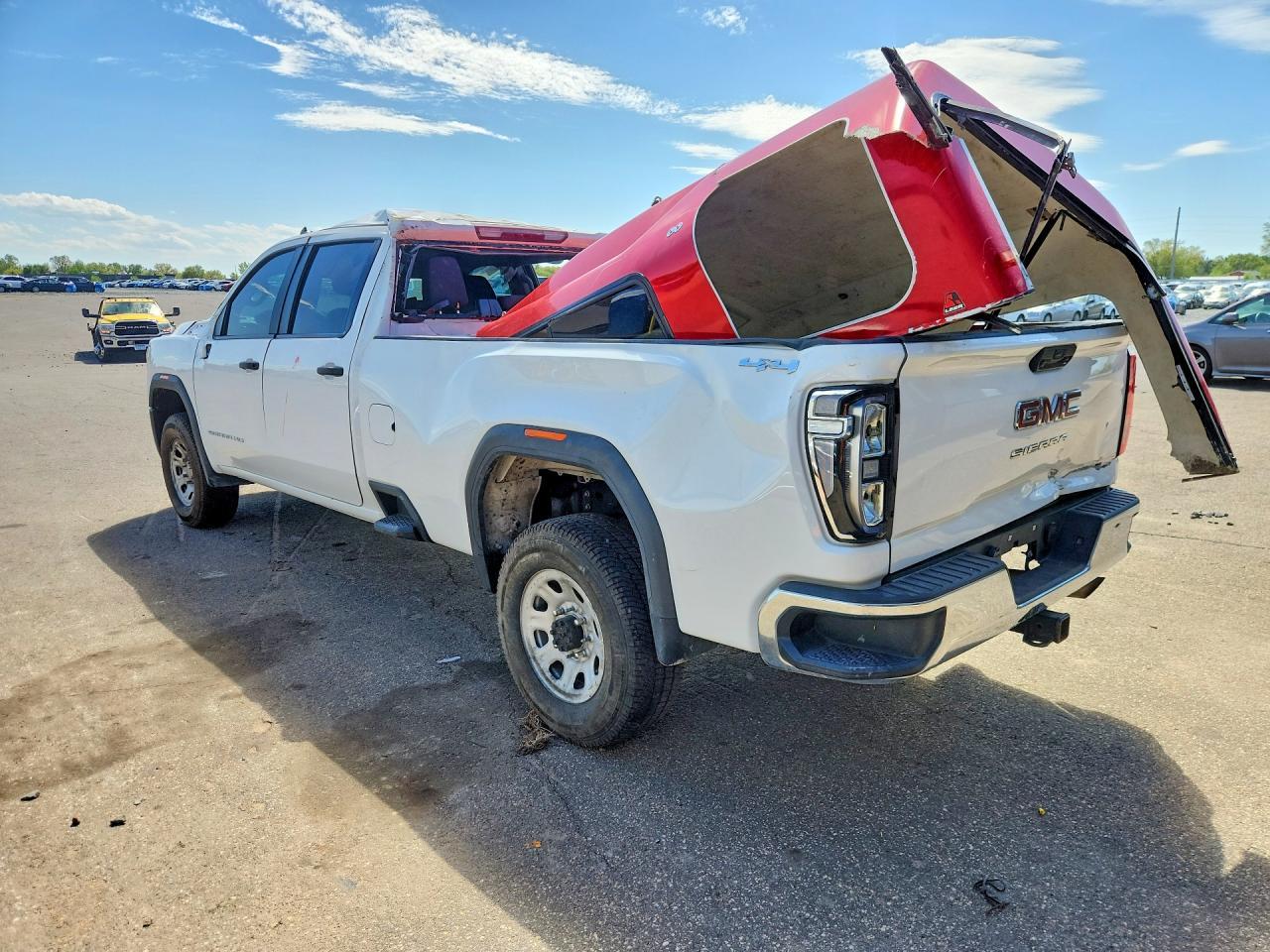2024 GMC Sierra K3500 - Image 2
