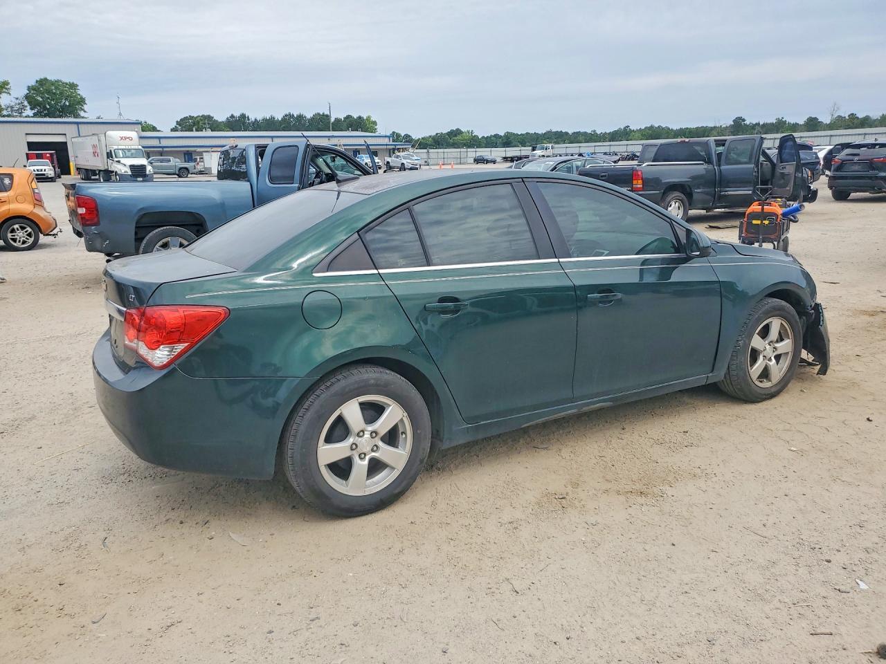 2014 Chevrolet Cruze Lt - Image 3