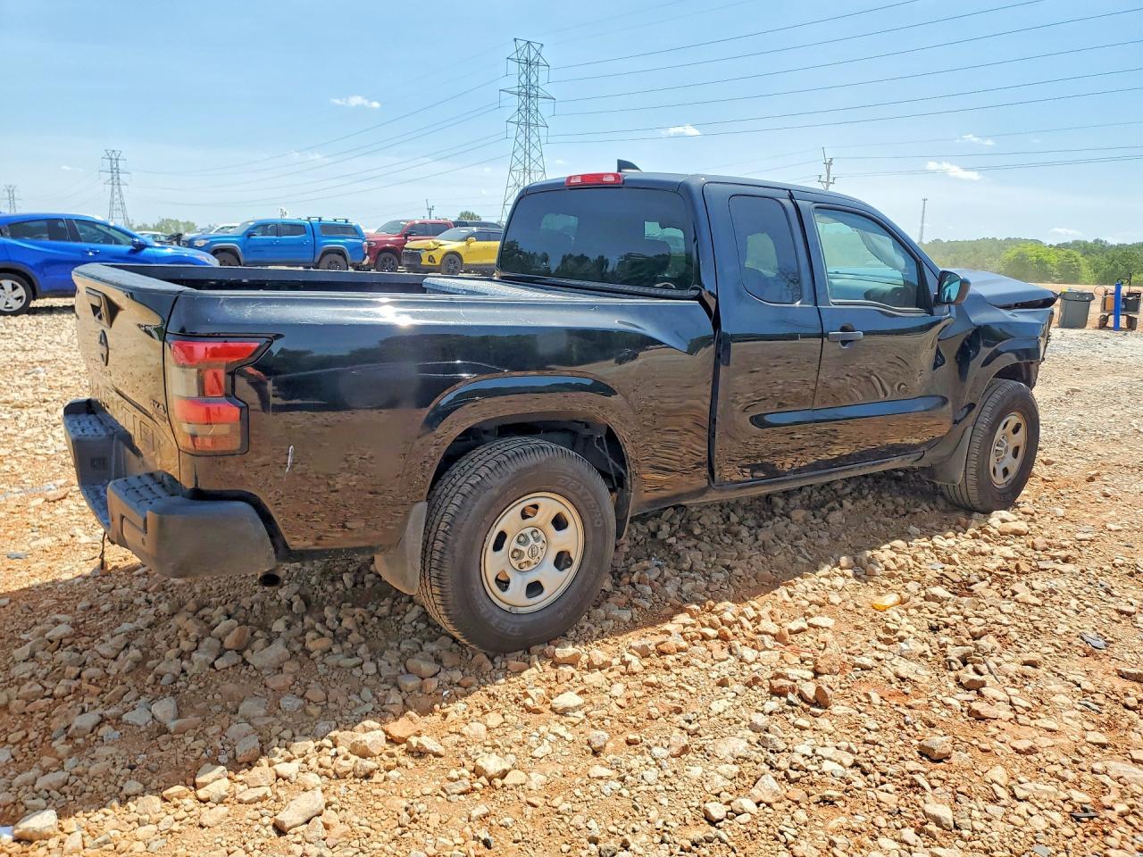 2022 Nissan Frontier S - Фото 3