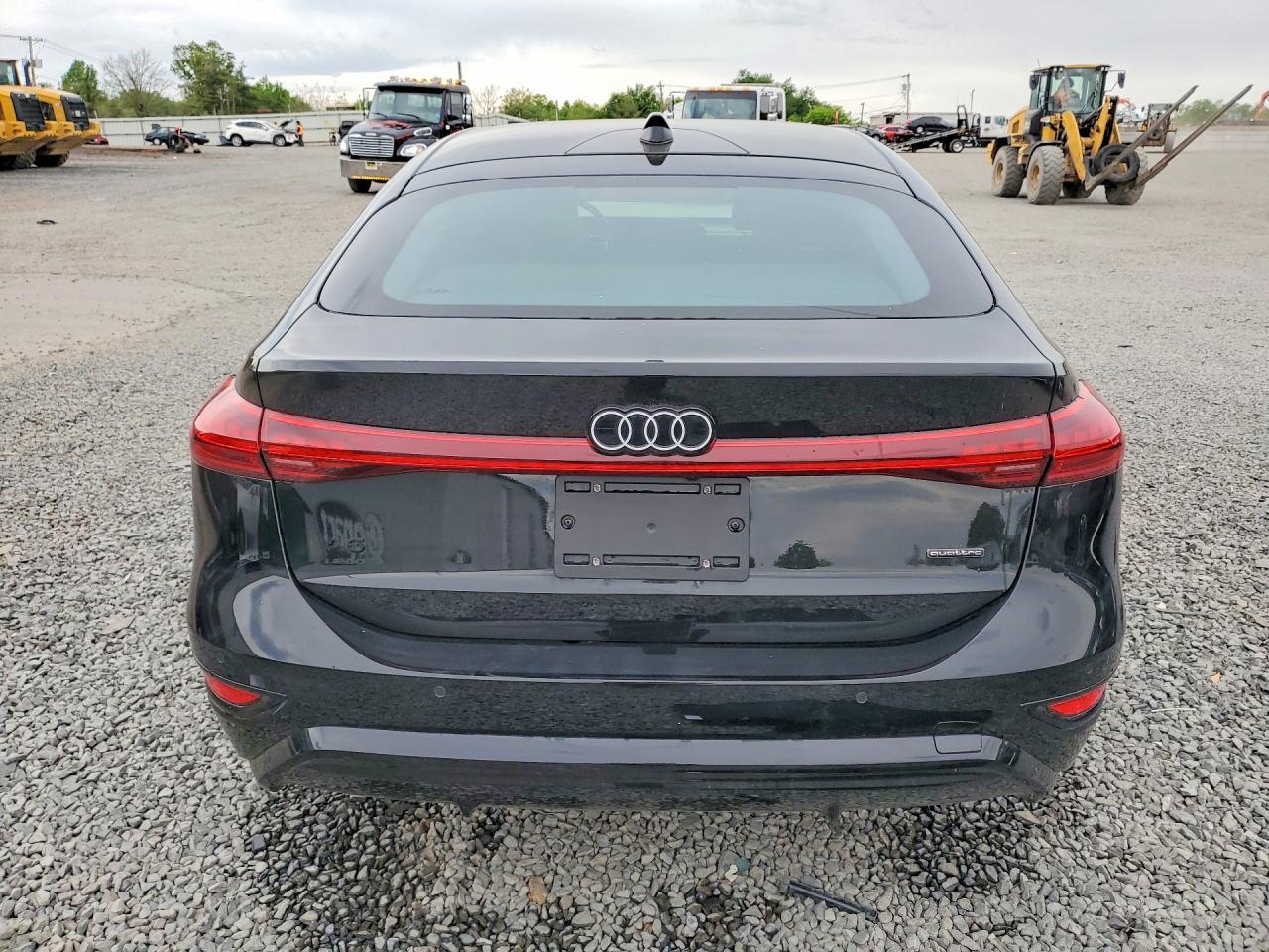 2025 Audi A6 E-Tron Prestige 60 - Фото 6