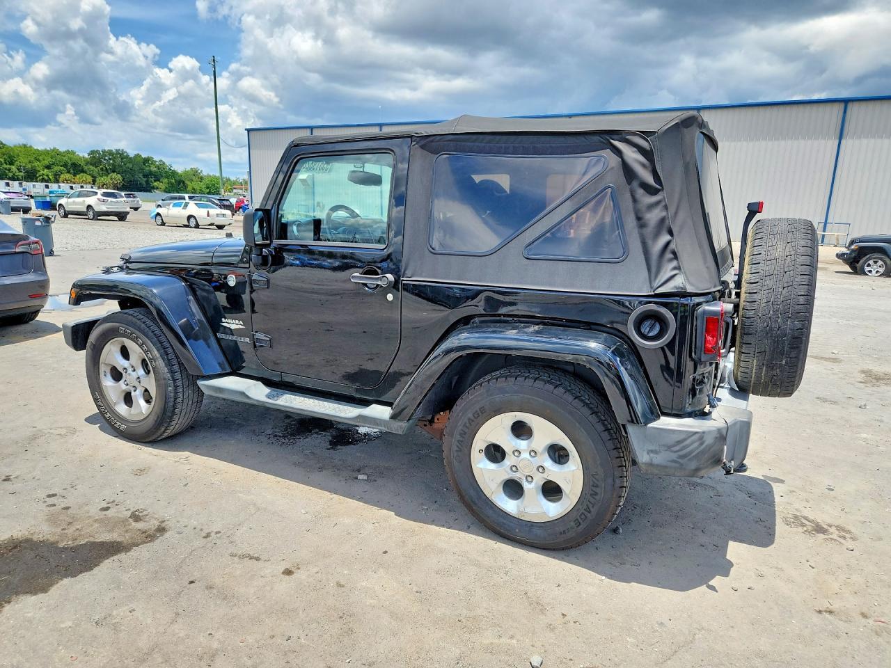 2014 Jeep Wrangler Sahara - Image 2