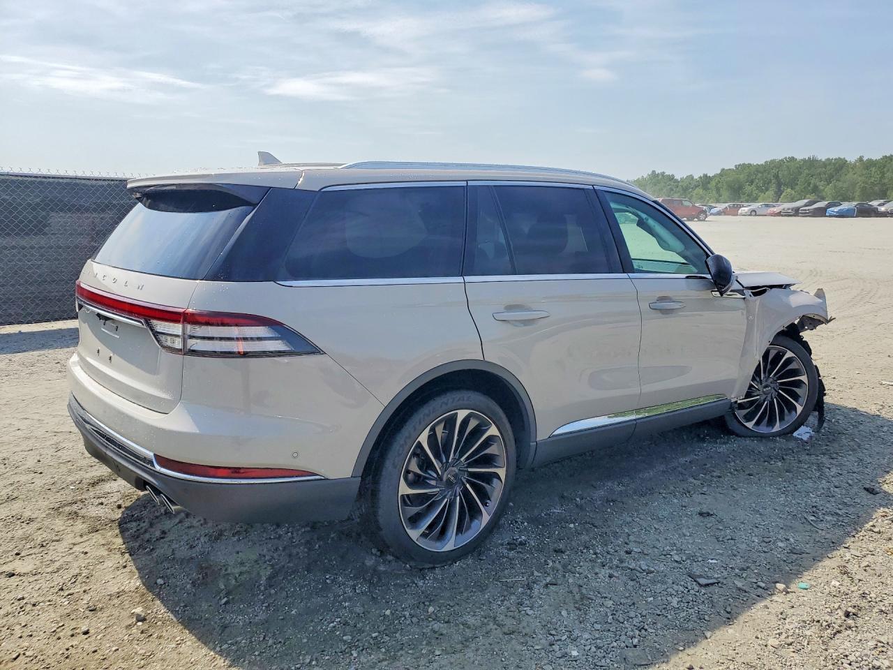 2020 Lincoln Aviator Reserve - Фото 3