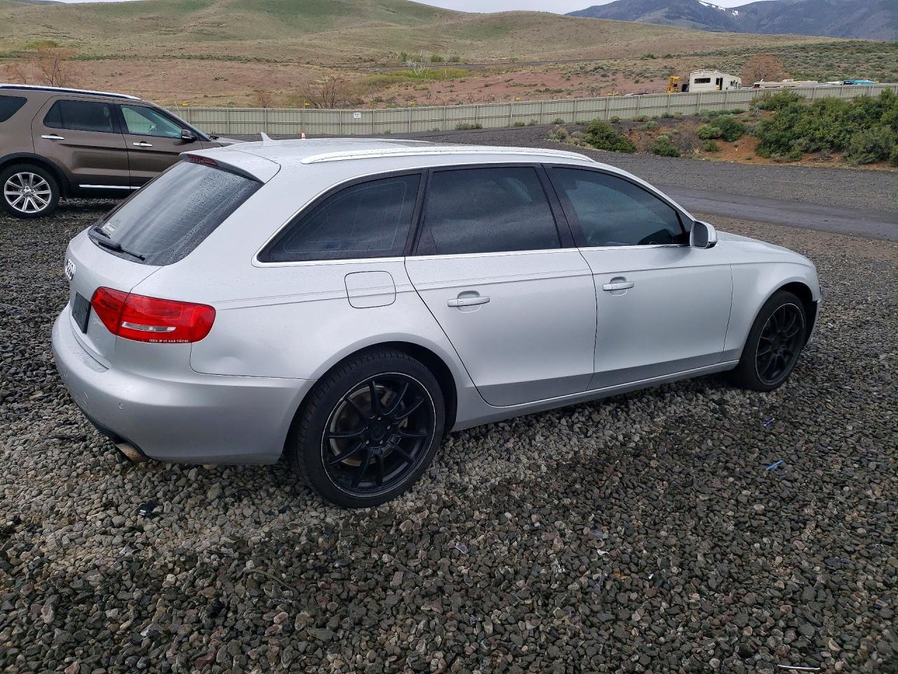 2011 Audi A4 Premium Plus - Фото 3