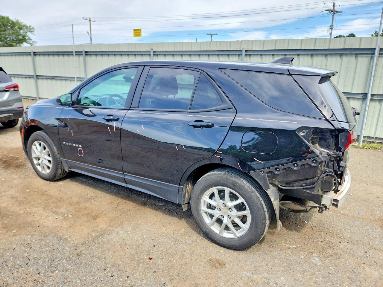 2024 Chevrolet Equinox Ls - Image 2