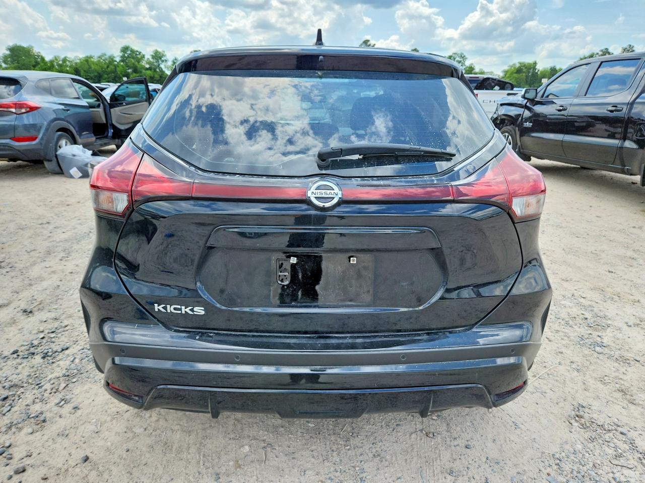 2021 Nissan Kicks S - Фото 6