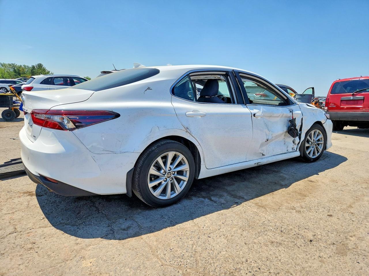 2023 Toyota Camry Le - Image 3