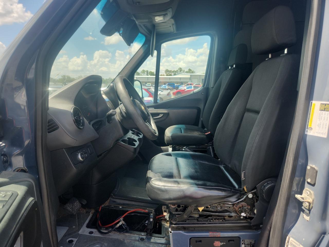 2019 Mercedes Benz Sprinter 2500 Delivery Van - Image 7