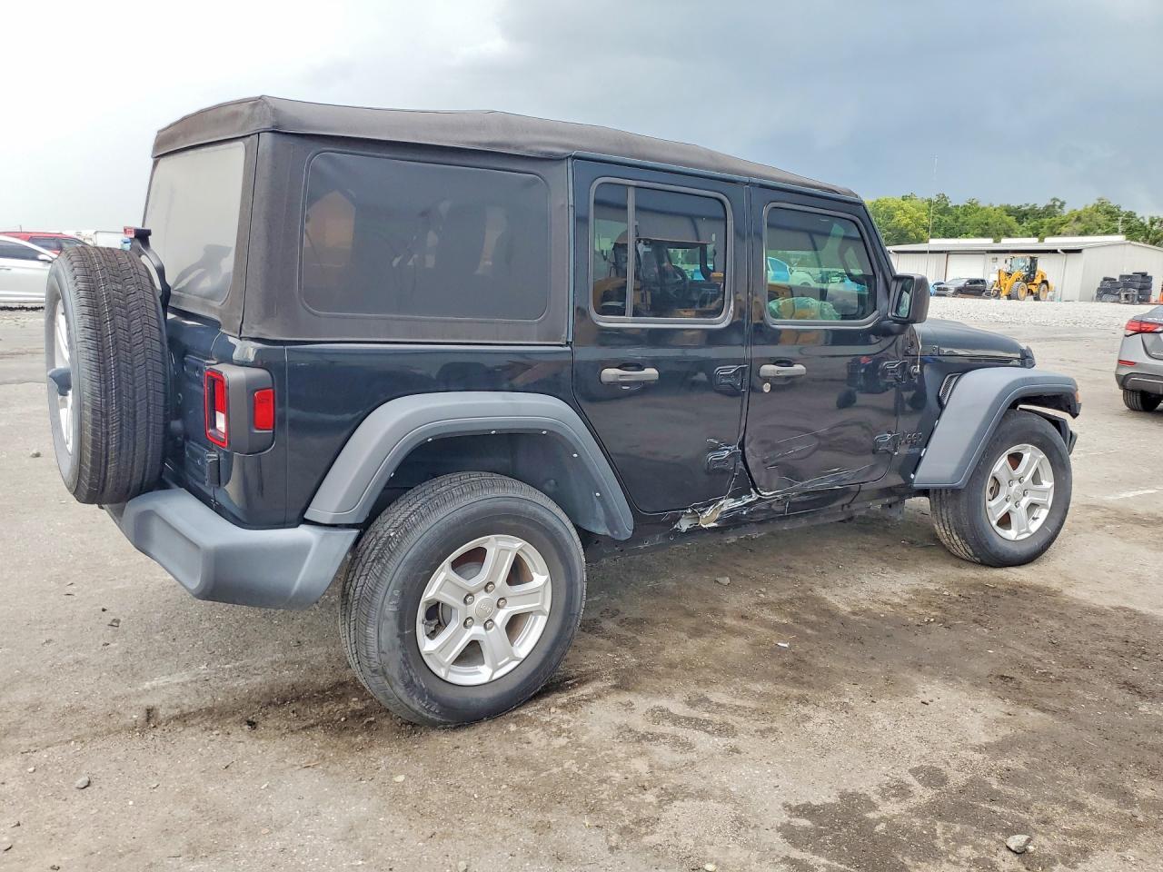 2022 Jeep Wrangler Unlimited Sport - Image 3