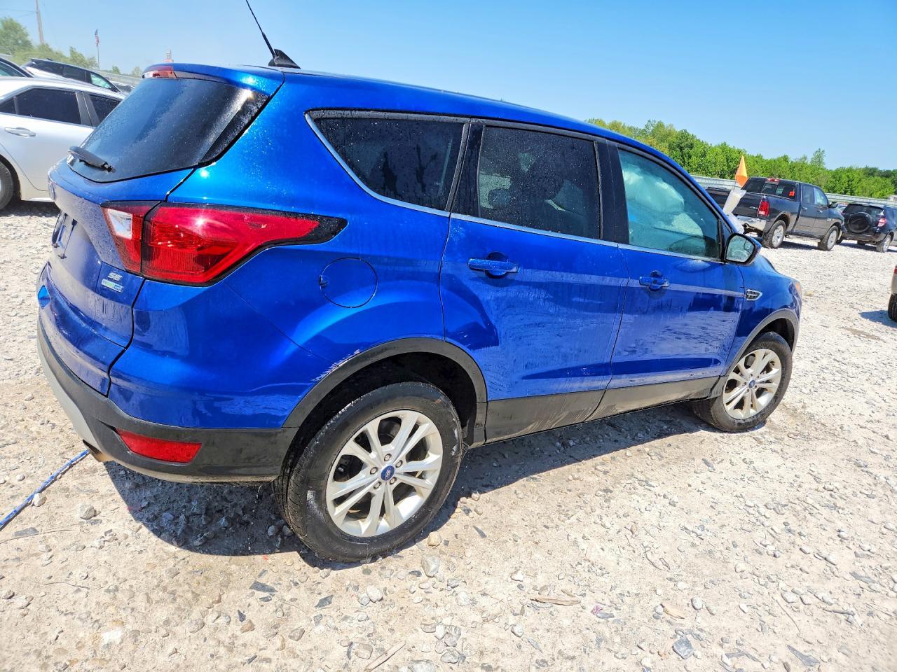 2019 Ford Escape Se - Фото 3