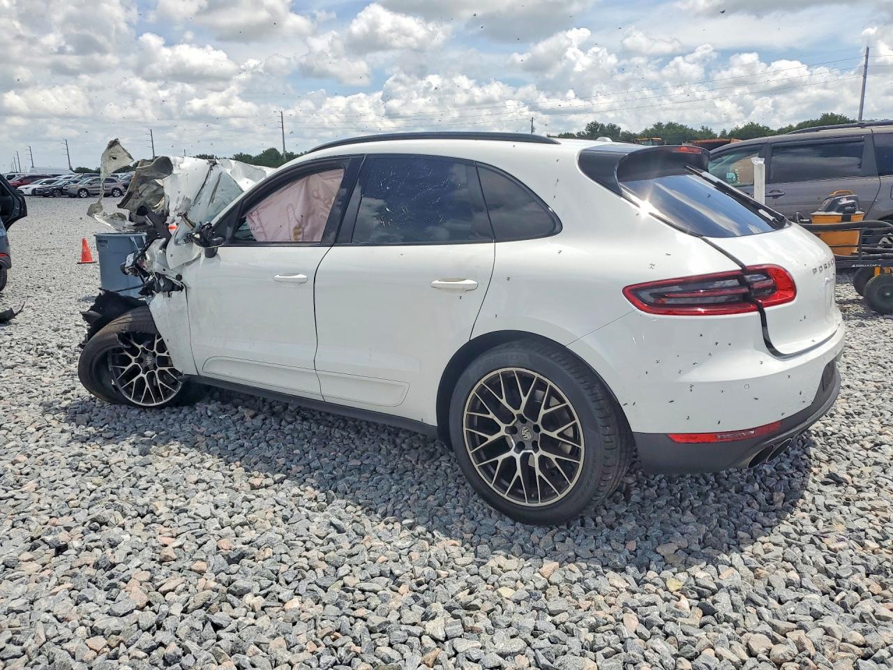 2018 Porsche Macan S - Image 2