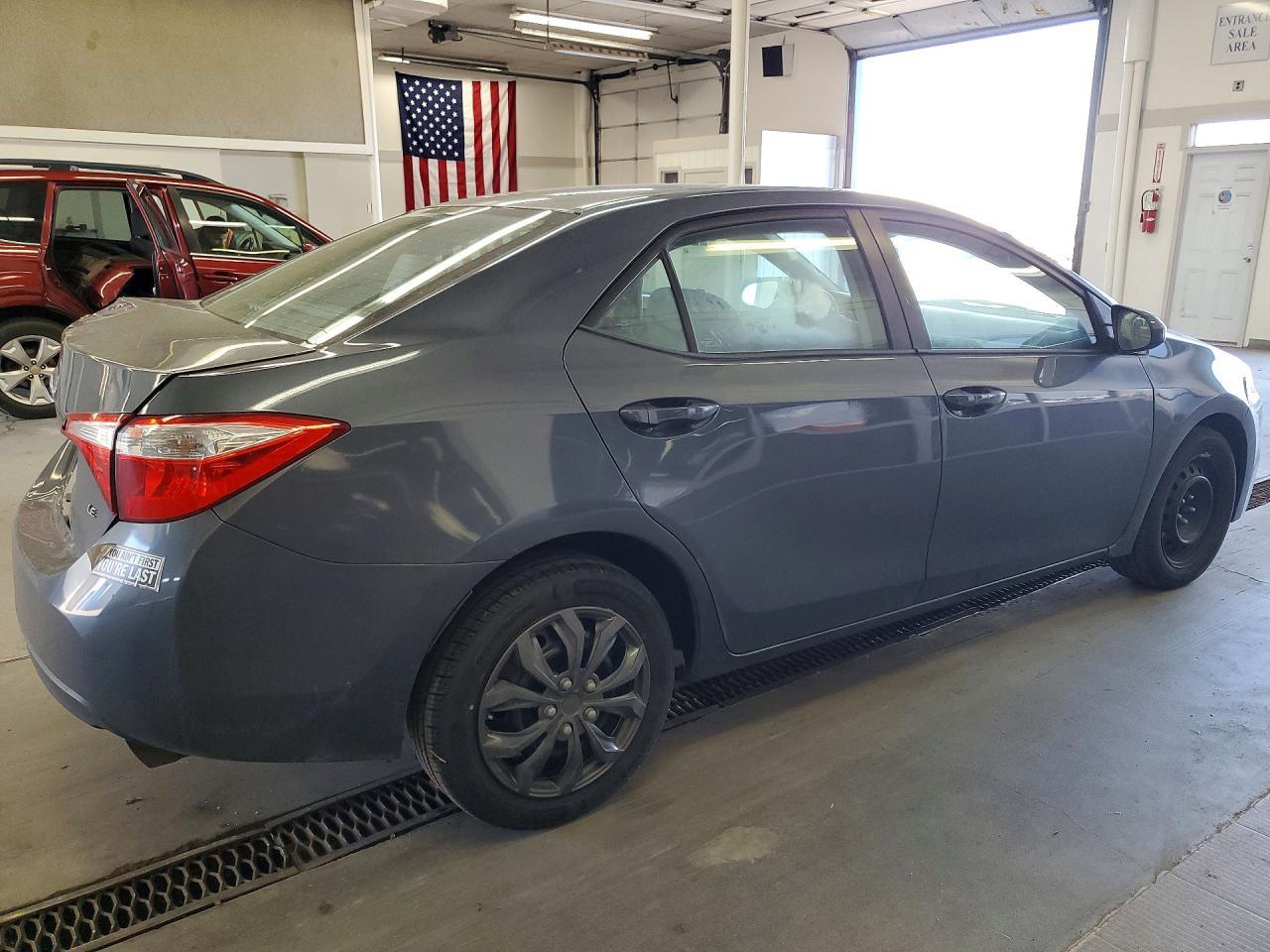 2014 Toyota Corolla Le - Фото 3