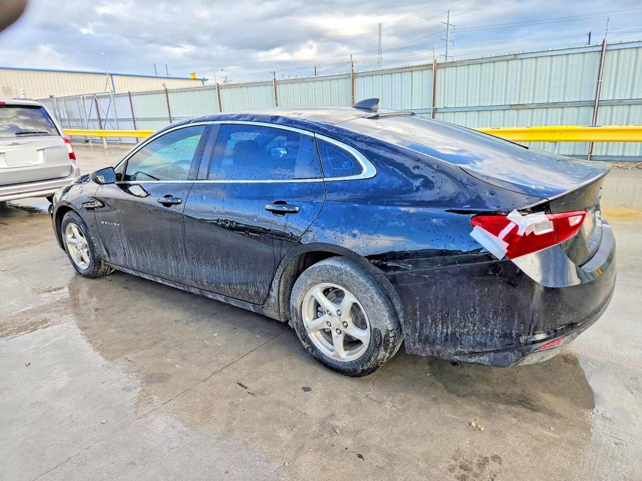 2018 Chevrolet Malibu - Фото 2