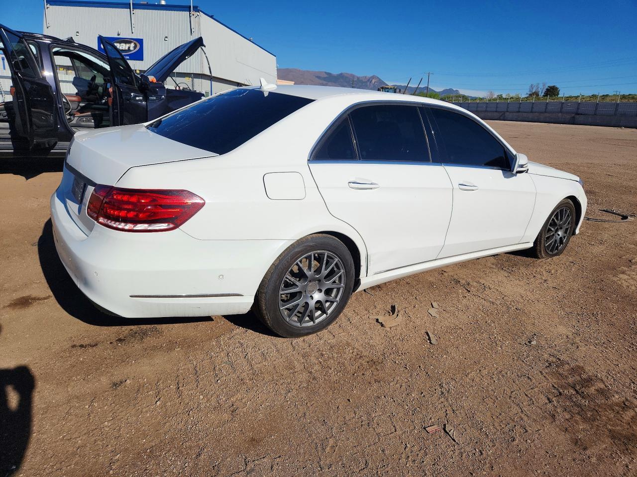 2016 Mercedes-Benz E 350 4Matic - Image 3