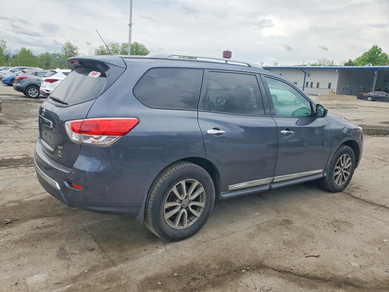 2013 Nissan Pathfinder S - Фото 3