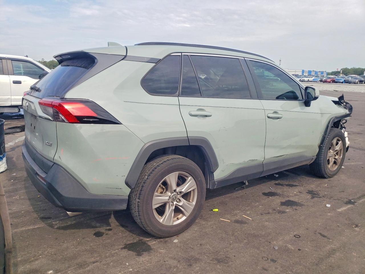 2022 Toyota Rav4 Xle - Фото 3