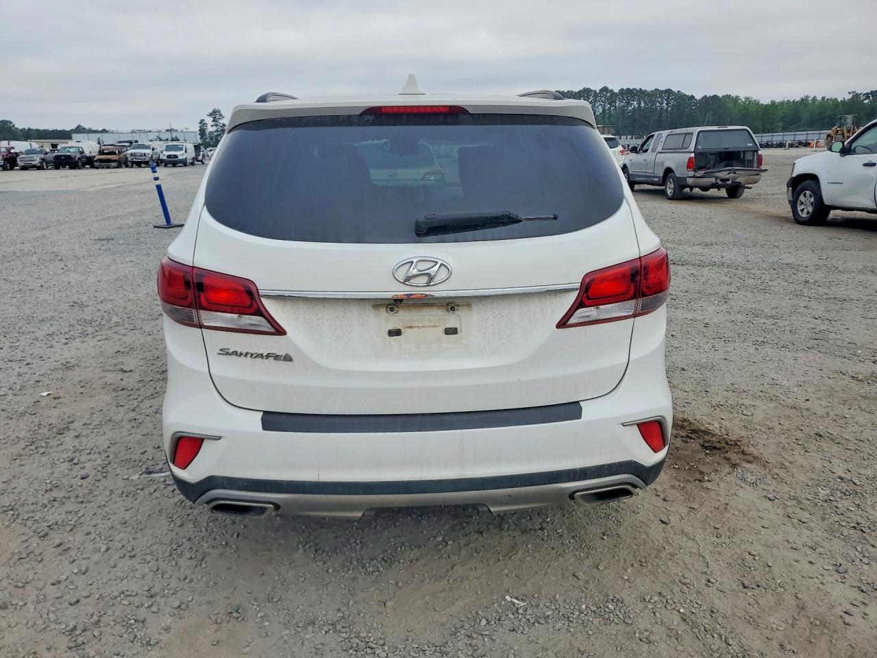 2017 Hyundai Santa Fe Se - Фото 6