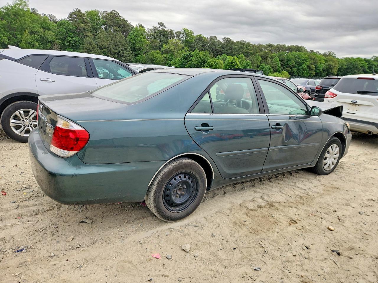 2005 Toyota Camry Le - Фото 3